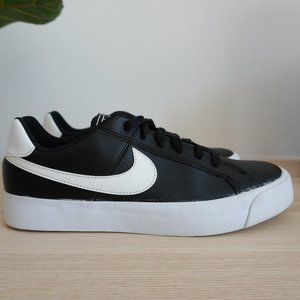 Black NIKE Sneakers Running Shoes - Size 9